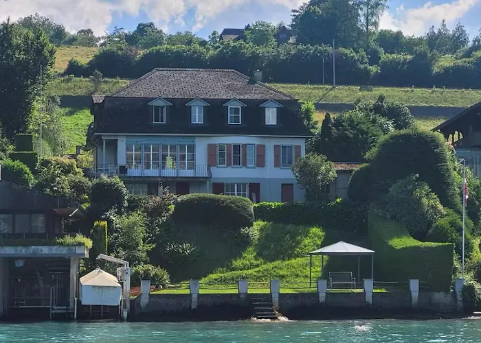 Wunderschoene Villa Mit Privatstrand